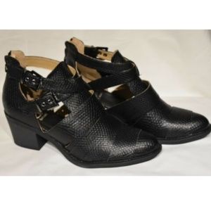 NEW*BF BETANI GIGI-3 BLACK BUCKLE BOOTIES-10
